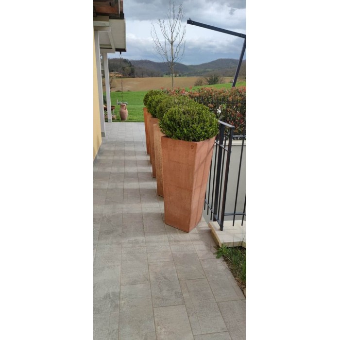 Smooth Square Impruneta Terracotta Pot